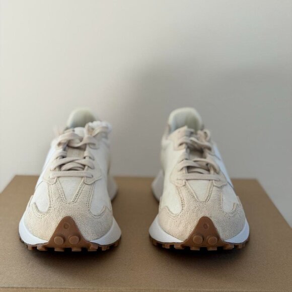 Figs New Balance 327 in Cream, Size 7 - Picture 8 of 12